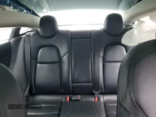 2022 Tesla Model 3 z VIN 5YJ3E1EAXNF190873, wystawiony jako Copart lot #59681145 z przebiegiem Nie podano mil oraz Szkoda całkowita • Salvage title. Historia ofert i sprzedaży dostępna na DreamBid. Obrazek 10.