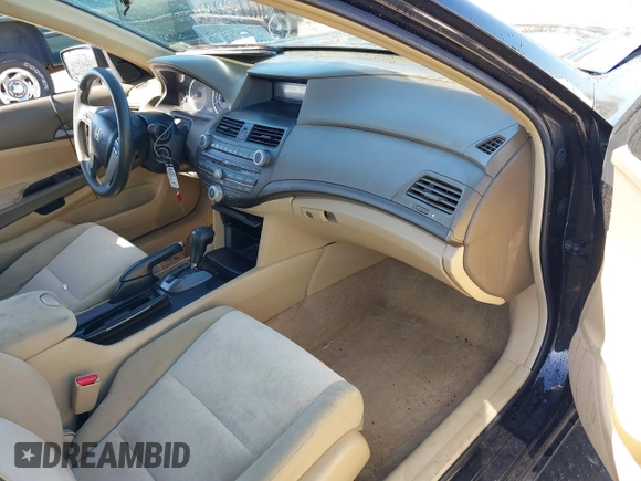 2009 Honda Accord LX-P z VIN 1HGCP26439A167458, wystawiony jako IAAI lot #41770243 z przebiegiem 137 830 mil mil oraz . Historia ofert i sprzedaży dostępna na DreamBid. Obrazek 5.