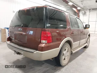 2006 Ford Expedition Eddie Bauer with VIN 1FMFU17586LA94718, listed as a IAAI auction lot 41531800 with 225,380 mi miles. Bid and sale history available at carsss.com. Image 4.