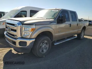 2011 Ford F-250 XL z VIN 1FT7W2BT9BEB19574, wystawiony jako Copart lot #49912235 z przebiegiem 256 530 mil mil oraz Czysty tytuł • Clean title. Historia ofert i sprzedaży dostępna na DreamBid. Obrazek 1.