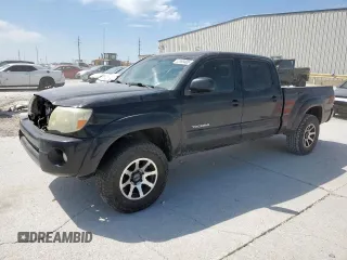 2005 Toyota Tacoma PreRunner z VIN 5TEKU72N25Z104477, wystawiony jako Copart lot #52898405 z przebiegiem 183 619 mil mil oraz Szkoda całkowita • Salvage title. Historia ofert i sprzedaży dostępna na DreamBid. Obrazek 1.