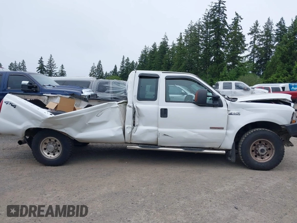 2004 Ford Super Duty F-250 XL with VIN 1FTNX21PX4EA25232, listed as a IAAI auction lot 39570173 with 246,165 mi miles. Bid and sale history available at carsss.com. Image 13.