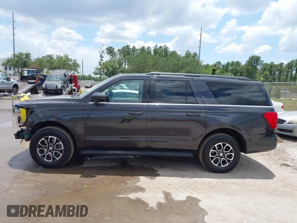 2024 Ford Expedition Max XLT with VIN 1FMJK1J83REA31036, listed as a IAAI auction lot 42190319 with 26,956 mi miles and . Bid and sale history available at DreamBid. Image 14.