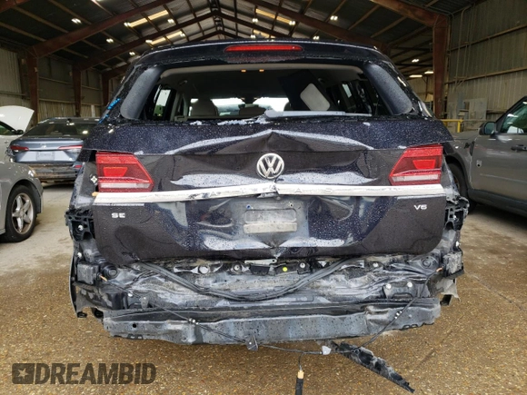 2018 Volkswagen Atlas SE z VIN 1V2DR2CA6JC544525, wystawiony jako Copart lot #55482545 z przebiegiem 131 950 mil mil oraz Szkoda całkowita • Salvage title. Historia ofert i sprzedaży dostępna na DreamBid. Obrazek 6.