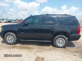 2012 Chevrolet Tahoe LS z VIN 1GNSCAE0XCR201183, wystawiony jako IAAI lot #42456344 z przebiegiem 163 774 mil mil oraz . Historia ofert i sprzedaży dostępna na DreamBid. Obrazek 14.