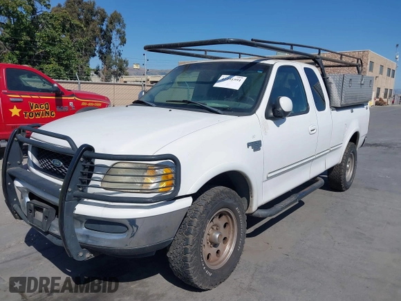 1998 Ford F-250 z VIN 1FTPX28LXWKA99251, wystawiony jako IAAI lot #42351591 z przebiegiem 288 994 mil mil oraz . Historia ofert i sprzedaży dostępna na DreamBid. Obrazek 6.