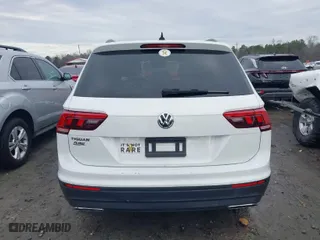 2021 Volkswagen Tiguan S with VIN 3VV1B7AX5MM045667, listed as a IAAI auction lot 41256945 with 90,523 mi miles. Bid and sale history available at carsss.com. Image 17.