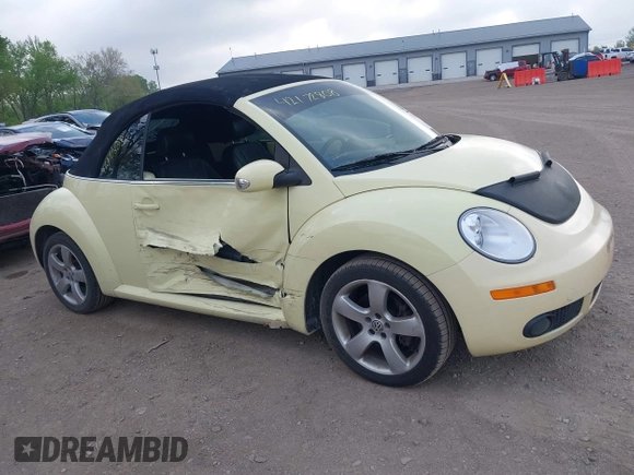 2006 Volkswagen Beetle с VIN 3VWSF31Y56M321421, выставлен на аукционе IAAI как лот 42172808 с пробегом 160 238 миль миль и . История ставок и продаж доступна на DreamBid. Изображение 6.