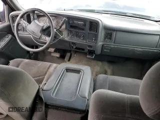 2005 GMC Sierra 2500HD SLT with VIN 1GTHK29U05E307645, listed as a Copart auction lot 80295834 with 151,225 mi miles and Salvage title. Bid and sale history available at DreamBid. Image 8.