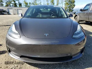 2018 Tesla Model 3 Long Range Battery z VIN 5YJ3E1EB1JF119368, wystawiony jako Copart lot #54059834 z przebiegiem 49 216 mil mil oraz Szkody całkowita. Historia ofert i sprzedaży dostępna na DreamBid. Obrazek 5.