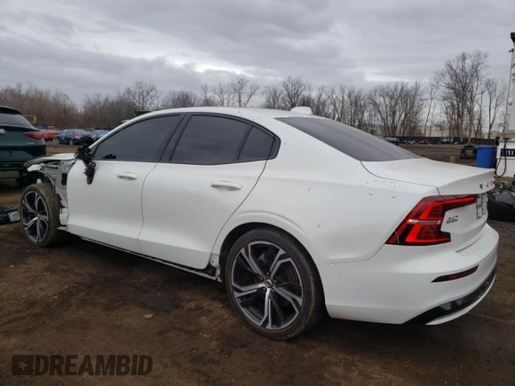 2024 Volvo S60 Core Dark Theme z VIN 7JRL12TK8RG295020, wystawiony jako Copart lot #47601695 z przebiegiem 45 837 mil mil oraz Szkoda całkowita • Salvage title. Historia ofert i sprzedaży dostępna na DreamBid. Obrazek 2.