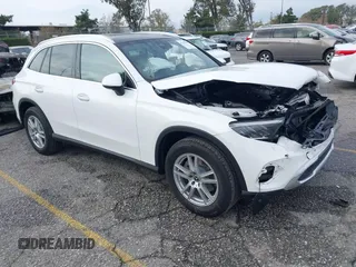2025 Mercedes-Benz GLC with VIN W1NKM4GB8SF245147, listed as a IAAI auction lot 41207989 with 1,105 mi miles. Bid and sale history available at carsss.com. Image 1.