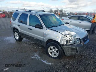 2007 Ford Escape XLT with VIN 1FMYU03Z37KA92572, listed as a IAAI auction lot 41213281 with 129,366 mi miles. Bid and sale history available at carsss.com. Image 1.