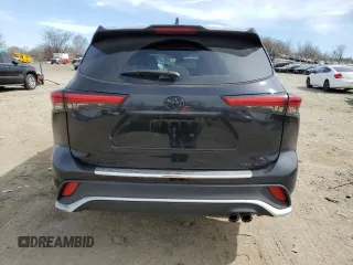 2022 Toyota Highlander XSE with VIN 5TDLZRBH1NS187893, listed as a Copart auction lot 49720015 with 28,832 mi miles and Salvage title. Bid and sale history available at DreamBid. Image 6.