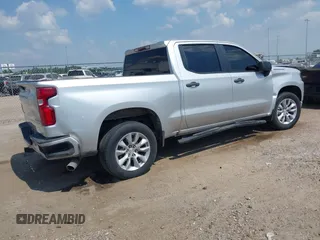 2020 Chevrolet Silverado 1500 Custom with VIN 3GCPWBEH6LG340504, listed as a IAAI auction lot 40007894 with 49,725 mi miles. Bid and sale history available at carsss.com. Image 4.