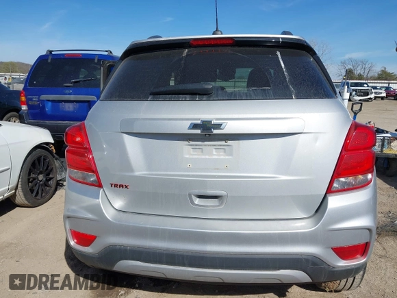2019 Chevrolet Trax LT with VIN 3GNCJLSBXKL205025, listed as a IAAI auction lot 41855692 with 79,609 mi miles and . Bid and sale history available at carsss.com. Image 17.