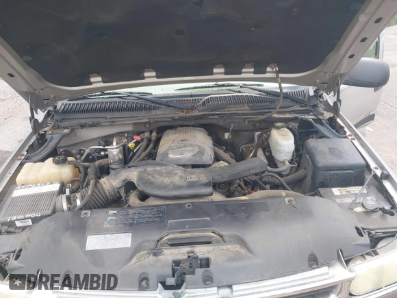 2004 Chevrolet Tahoe LT z VIN 1GNEC13Z74R233346, wystawiony jako IAAI lot #42095020 z przebiegiem 123 257 mil mil oraz . Historia ofert i sprzedaży dostępna na DreamBid. Obrazek 10.