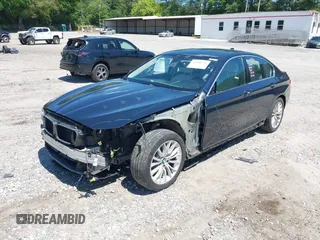 2014 BMW 5 Series 528i z VIN WBA5A5C57ED509930, wystawiony jako IAAI lot #42308771 z przebiegiem 105 286 mil mil oraz . Historia ofert i sprzedaży dostępna na DreamBid. Obrazek 2.