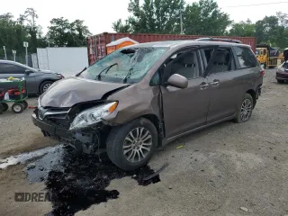 2020 Toyota Sienna XLE Auto Access Seat with VIN 5TDYZ3DC5LS033799, listed as a Copart auction lot 62659655 with 57,423 mi miles and Salvage title. Bid and sale history available at DreamBid. Image 1.