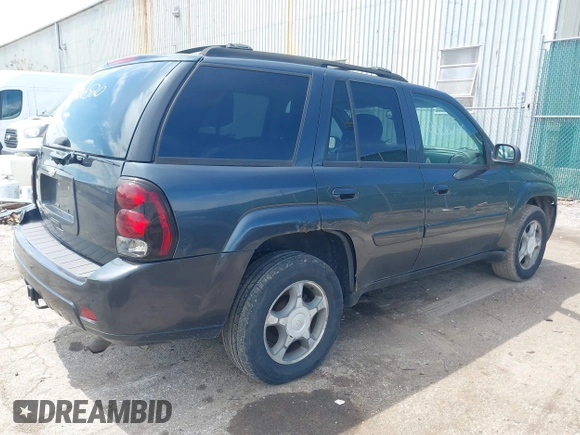 2006 Chevrolet TrailBlazer LS with VIN 1GNDT13S562202185, listed as a IAAI auction lot 42206520 with 192,049 mi miles and . Bid and sale history available at DreamBid. Image 4.