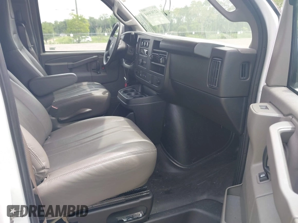 2023 Chevrolet Express Cargo with VIN 1GCWGAFP5P1217550, listed as a IAAI auction lot 42383684 with 9,673 mi miles and . Bid and sale history available at DreamBid. Image 5.