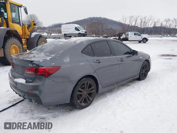 2018 Acura TLX w/A-SPEC Pkg with VIN 19UUB3F66JA000350, listed as a IAAI auction lot 41301826 with 201,369 mi miles. Bid and sale history available at carsss.com. Image 4.