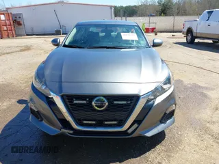2020 Nissan Altima S with VIN 1N4BL4BV3LC277136, listed as a IAAI auction lot 41824422 with 105,250 mi miles and . Bid and sale history available at carsss.com. Image 13.