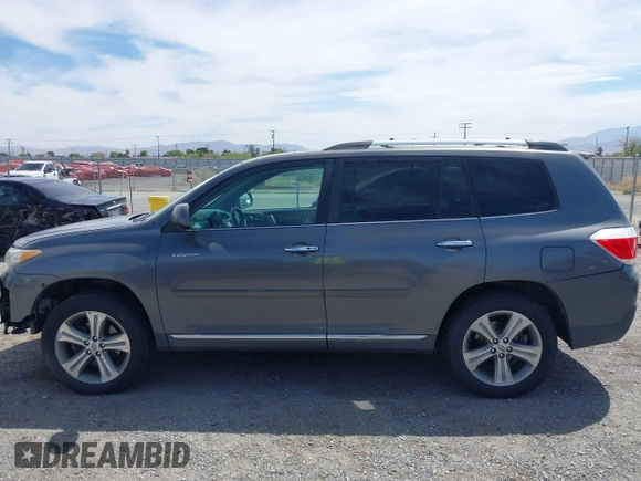 2012 Toyota Highlander Limited with VIN 5TDDK3EH8CS129178, listed as a IAAI auction lot 42025104 with 171,520 mi miles. Bid and sale history available at carsss.com. Image 14.