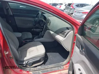 2017 Hyundai Elantra SE z VIN KMHD74LF0HU161274, wystawiony jako IAAI lot #42055836 z przebiegiem 162 765 mil mil oraz . Historia ofert i sprzedaży dostępna na DreamBid. Obrazek 5.