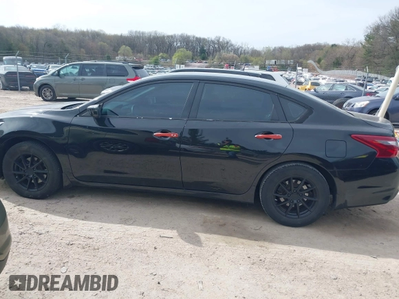 2018 Nissan Altima 2.5 S with VIN 1N4AL3AP3JC270628, listed as a IAAI auction lot 42148978 with 62,561 mi miles. Bid and sale history available at carsss.com. Image 14.
