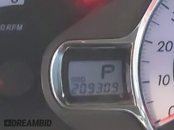 2011 Toyota Sienna SE with VIN 5TDXK3DC7BS034516, listed as a IAAI auction lot 41539955 with 209,309 mi miles. Bid and sale history available at carsss.com. Image 15.