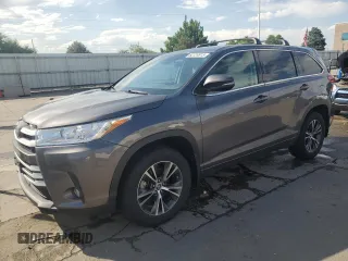 2018 Toyota Highlander LE with VIN 5TDBZRFH5JS807483, listed as a Copart auction lot 62724915 with 144,404 mi miles and Clean title. Bid and sale history available at DreamBid. Image 1.
