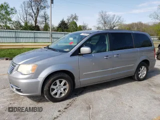 2013 Chrysler Town & Country Touring with VIN 2C4RC1BG3DR657921, listed as a Copart auction lot 51844585 with 209,722 mi miles and Salvage Title. Bid and sale history available at carsss.com. Image 1.