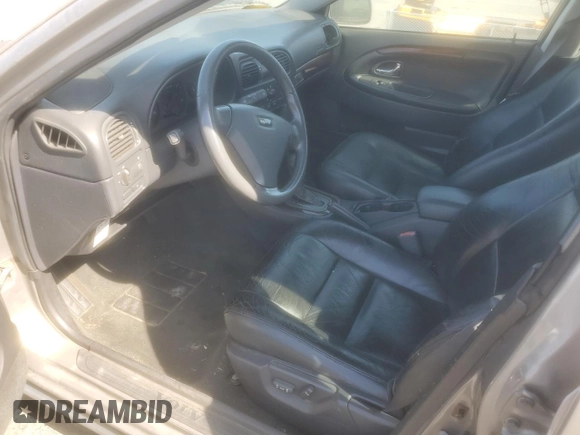 2004 Volvo V40 z VIN YV1VW27564F038086, wystawiony jako Copart lot #69464094 z przebiegiem 223 544 mil mil oraz Czysty tytuł • Clean title. Historia ofert i sprzedaży dostępna na DreamBid. Obrazek 7.