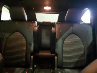 2024 Toyota Highlander LE z VIN 5TDKDRAH1RS537296, wystawiony jako Copart lot #57558595 z przebiegiem 34 682 mil mil oraz Czysty tytuł • Clean title. Historia ofert i sprzedaży dostępna na DreamBid. Obrazek 10.
