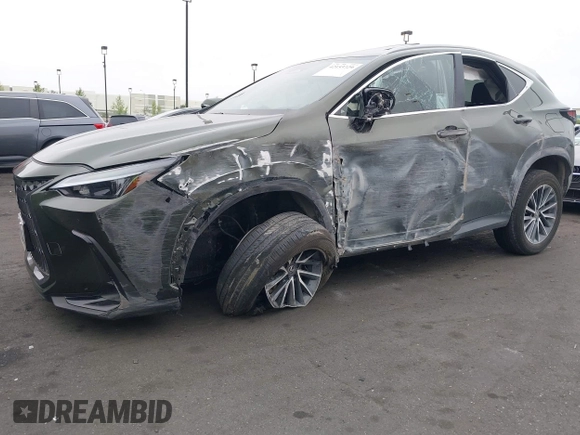 2024 Lexus NX 350h Premium z VIN JTJGKCEZ1R2023707, wystawiony jako IAAI lot #42153729 z przebiegiem 15 285 mil mil oraz . Historia ofert i sprzedaży dostępna na DreamBid. Obrazek 6.