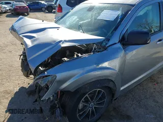 2019 Dodge Journey SE with VIN 3C4PDCBB6KT738488, listed as a IAAI auction lot 41330395 with Not Provided miles and . Bid and sale history available at DreamBid. Image 6.