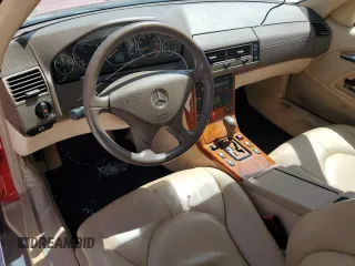 2000 Mercedes-Benz SL-Class with VIN WDBFA68F8YF194433, listed as a Copart auction lot 48961695 with 31,627 mi miles and Clean Title. Bid and sale history available at carsss.com. Image 8.