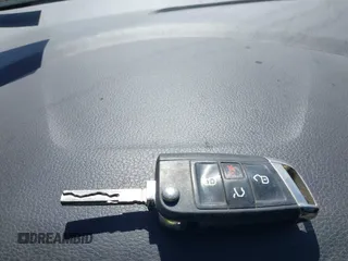 2021 Volkswagen GTI S z VIN 3VW5T7AU4MM000946, wystawiony jako IAAI lot #41661654 z przebiegiem 107 061 mil mil oraz . Historia ofert i sprzedaży dostępna na DreamBid. Obrazek 11.