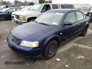 2000 Volkswagen Passat z VIN WVWMA23B9YP355680, wystawiony jako Copart lot #45560034 z przebiegiem 82 100 mil mil oraz Szkoda całkowita • Salvage title. Historia ofert i sprzedaży dostępna na DreamBid. Obrazek 1.