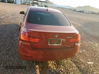 2014 BMW 3 Series 328i z VIN WBA3A5C55EJ463975, wystawiony jako Copart lot #61214915 z przebiegiem 118 677 mil mil oraz Szkoda całkowita • Salvage title. Historia ofert i sprzedaży dostępna na DreamBid. Obrazek 6.