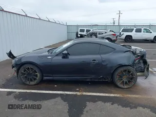 2015 Scion FR-S z VIN JF1ZNAA16F9710455, wystawiony jako IAAI lot #41838228 z przebiegiem 103 097 mil mil oraz . Historia ofert i sprzedaży dostępna na DreamBid. Obrazek 15.