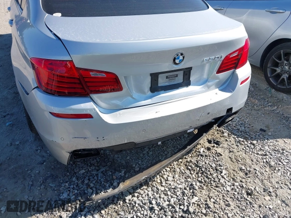 2015 BMW 5 Series 550i z VIN WBAKN9C54FD960961, wystawiony jako IAAI lot #42182554 z przebiegiem 73 234 mil mil oraz . Historia ofert i sprzedaży dostępna na DreamBid. Obrazek 6.