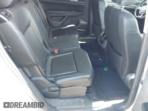 2018 Volkswagen Atlas SE with VIN 1V2LR2CA7JC524893, listed as a IAAI auction lot 41876288 with 153,758 mi miles and . Bid and sale history available at DreamBid. Image 8.