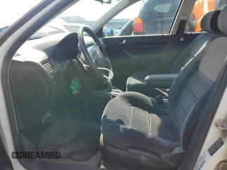 1999 Volkswagen Jetta GLS z VIN 3VWSA29M5XM074977, wystawiony jako Copart lot #65656884 z przebiegiem 124 921 mil mil oraz Nie do naprawy • Non repairable. Historia ofert i sprzedaży dostępna na DreamBid. Obrazek 7.