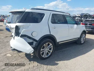 2017 Ford Explorer XLT with VIN 1FM5K7D87HGB87910, listed as a IAAI auction lot 42077369 with 51,245 mi miles and . Bid and sale history available at carsss.com. Image 4.