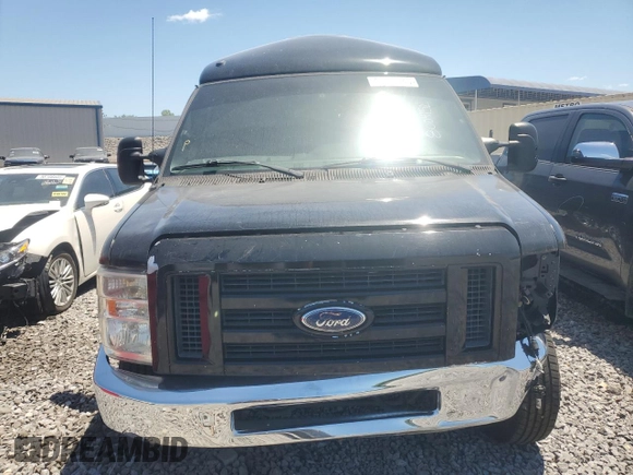 2013 Ford Econoline Cargo z VIN 1FTSS3ES1DDA07312, wystawiony jako Copart lot #57964345 z przebiegiem 174 468 mil mil oraz Szkoda całkowita • Salvage title. Historia ofert i sprzedaży dostępna na DreamBid. Obrazek 5.