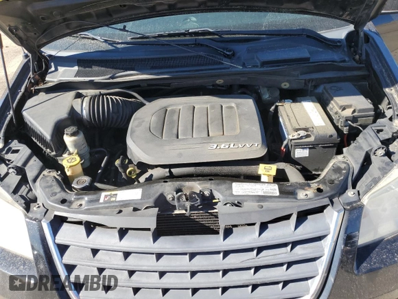 2013 Chrysler Town & Country Touring with VIN 2C4RC1BG5DR637900, listed as a Copart auction lot 88585365 with 271,424 mi miles and Clean Title. Bid and sale history available at carsss.com. Image 12.