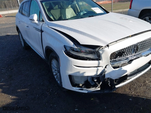 2019 Lincoln Nautilus Standard with VIN 2LMPJ8J93KBL19868, listed as a IAAI auction lot 41176714 with 87,324 mi miles. Bid and sale history available at carsss.com. Image 6.