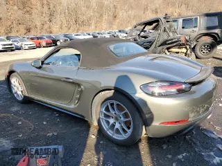 2022 Porsche Boxster z VIN WP0CA2A85NS205240, wystawiony jako Copart lot #51125615 z przebiegiem Nie podano mil oraz Nie do naprawy. Historia ofert i sprzedaży dostępna na DreamBid. Obrazek 2.